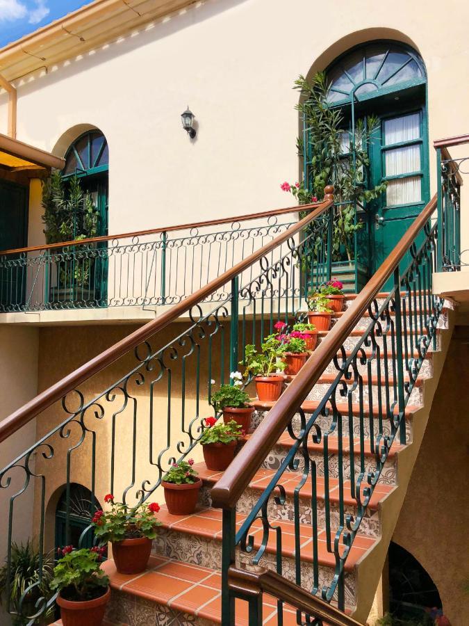 Casona Gloria Hotell Tarija Exteriör bild